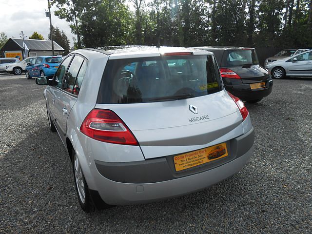 2008 RENAULT MEGANE 1.6 VVT-I DYNAMIQUE image 3