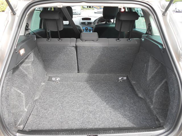 2009 RENAULT CLIO ESTATE 1.2 EXPRESSION image 5