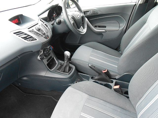 2010 FORD FIESTA 1.4 STYLE PLUS image 4