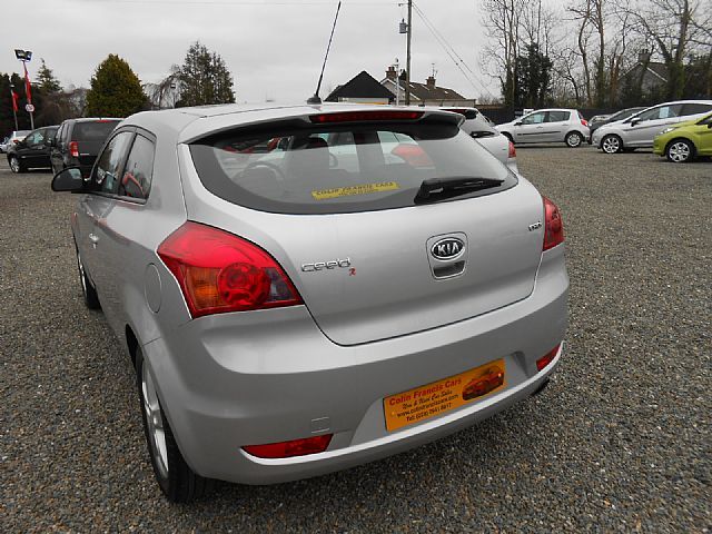2009 KIA CEED 2 1.6 CRDI image 3