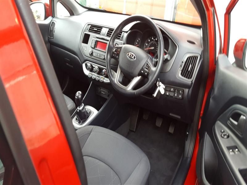 2012 KIA Rio 1.1CRDi 2 Hatchback 3dr image 3