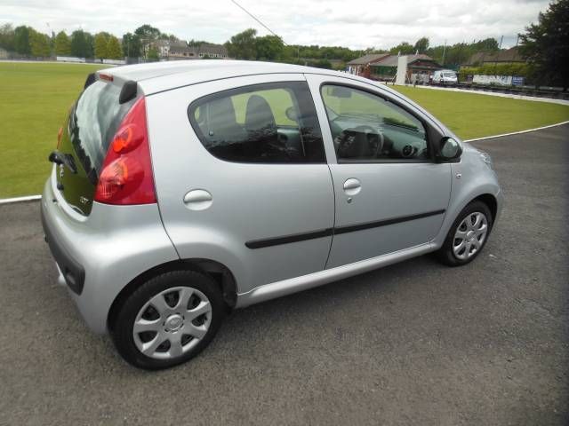 2009 PEUGEOT 107 1.0 Urban image 2