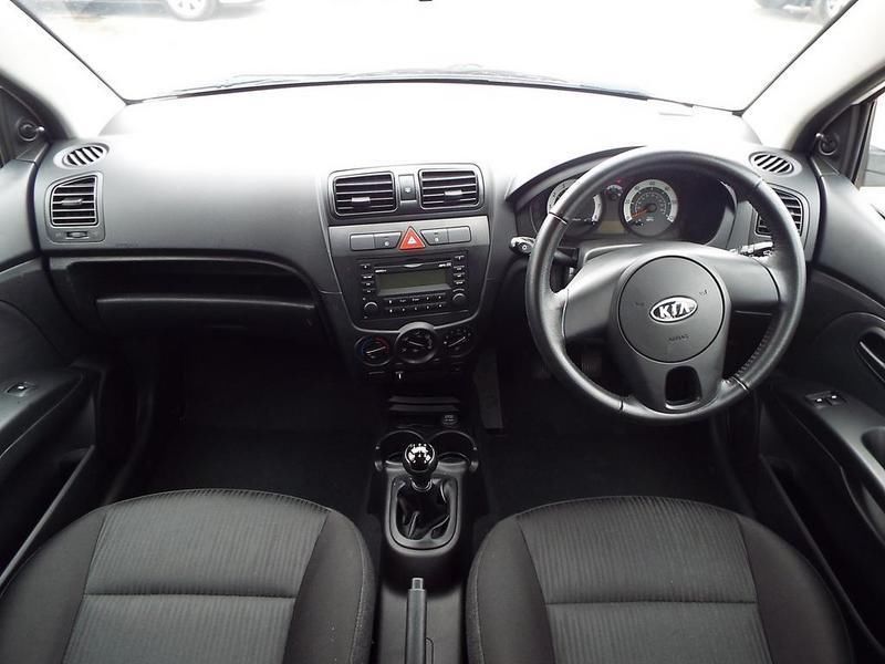 2011 Kia Picanto image 5