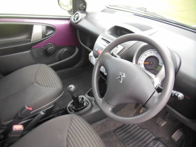 2013 PEUGEOT 107 1.0 Active image 4