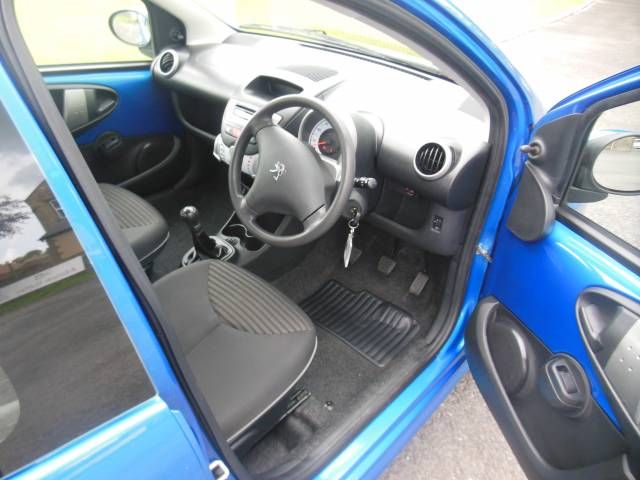 2013 PEUGEOT 107 1.0 Active image 4