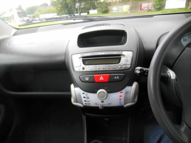 2013 PEUGEOT 107 1.0 Active image 5