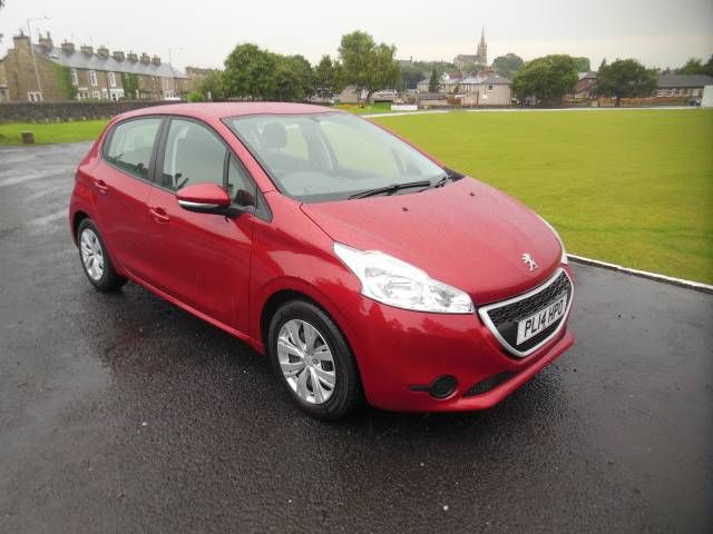 2014 PEUGEOT 208 1.2 VTi image 1