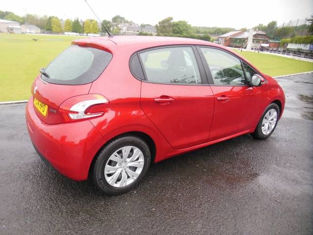 2014 PEUGEOT 208 1.2 VTi image 2