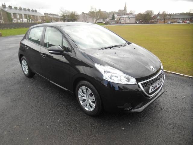 2014 PEUGEOT 208 1.2 VTi image 1