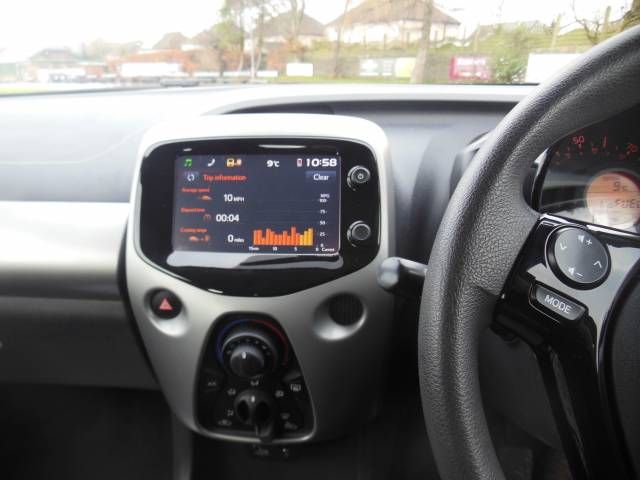 2014 PEUGEOT 108 1.0 Active image 5