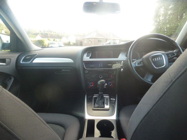 2009 Audi A4 2.0 TD SE 4 Dr image 5