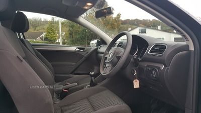 2011 Volkswagen Golf 1.6 TDi image 4