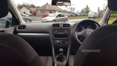 2011 Volkswagen Golf 1.6 TDi image 5