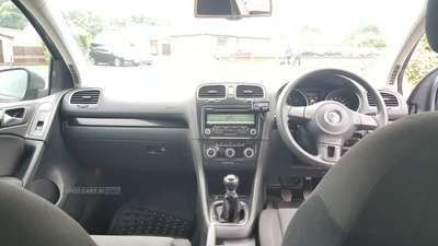 2010 Volkswagen Golf 1.6 TDi image 5