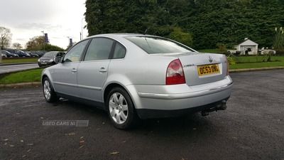 2004 Volkswagen Passat 1.9 TDI SPORT image 2