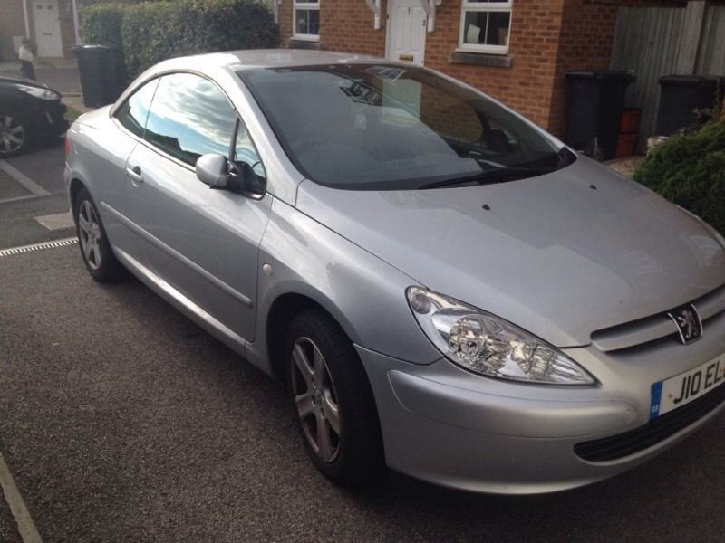 2005 Peugeot 307cc Convertible image 2