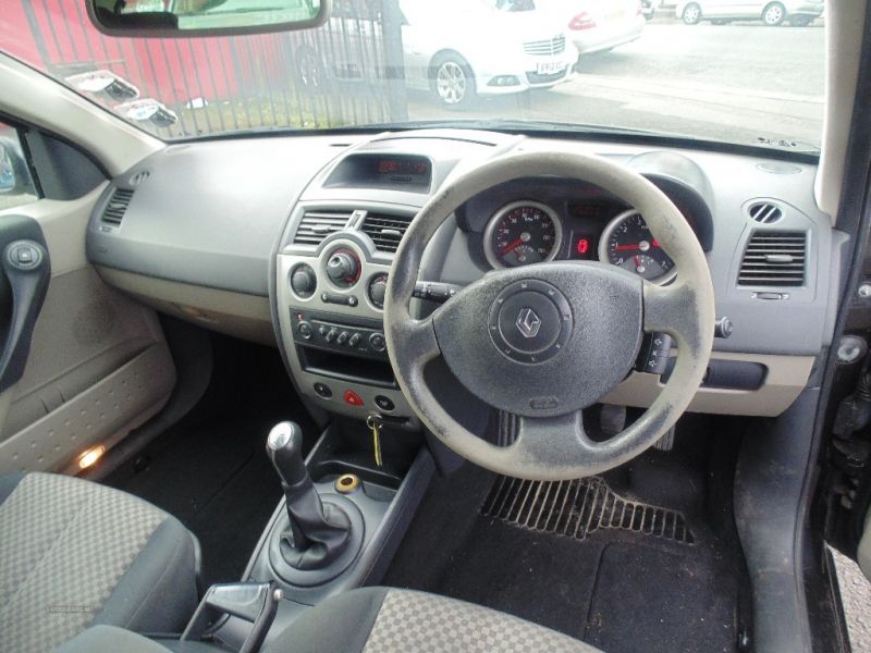2004 Renault Megane EXPRESSION DCI image 5