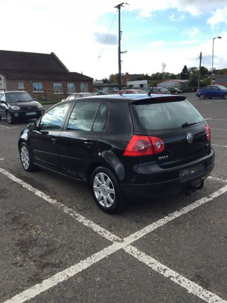 2006 Volkswagen Golf TDI SPORT image 2