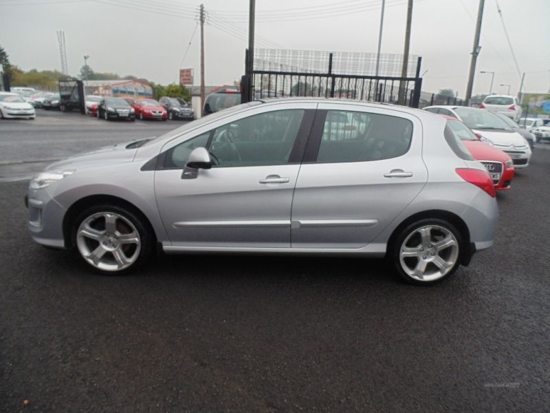 2008 Peugeot 308 GT HDI 135 image 2