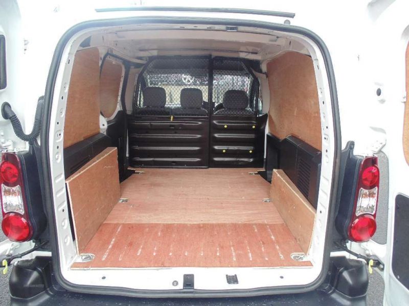 2012 Citroen Berlingo 625 LX HDI image 4