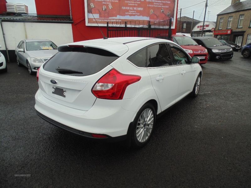 2012 Ford Focus ZETEC image 3