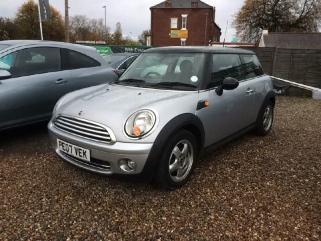 2007 MINI HATCH COOPER 1.6 image 1