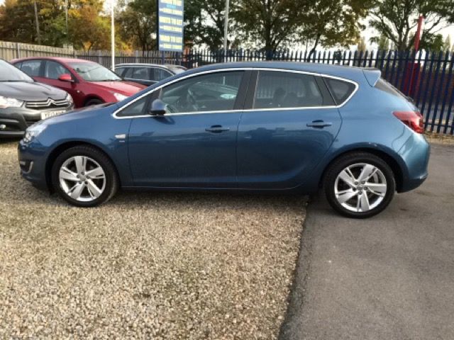 2014 VAUXHALL ASTRA 1.6 SRI image 2