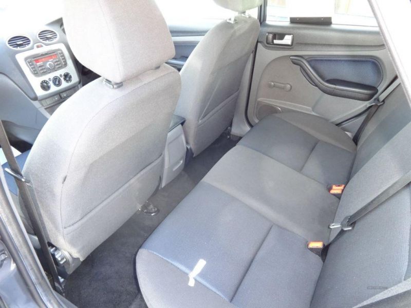 2008 Ford Focus ZETEC image 5