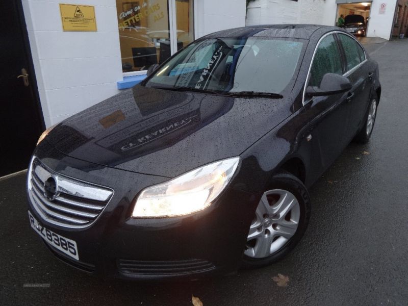 2010 Vauxhall Insignia CDTI image 1