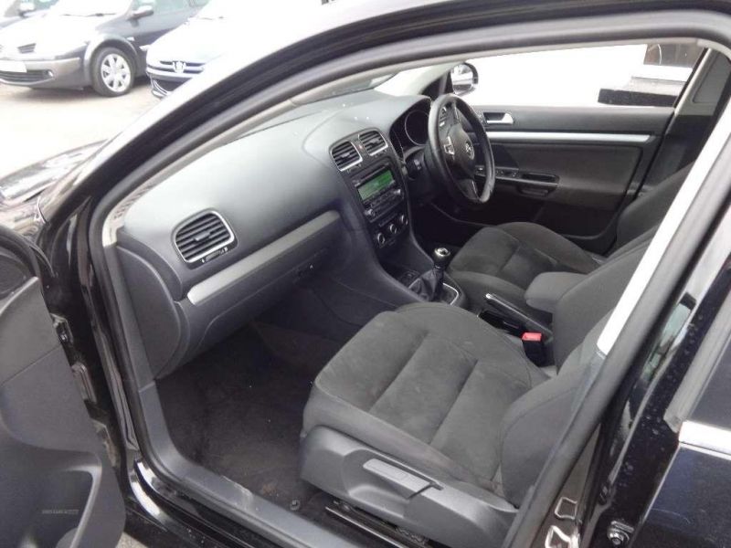 2011 Volkswagen Golf TDI image 4