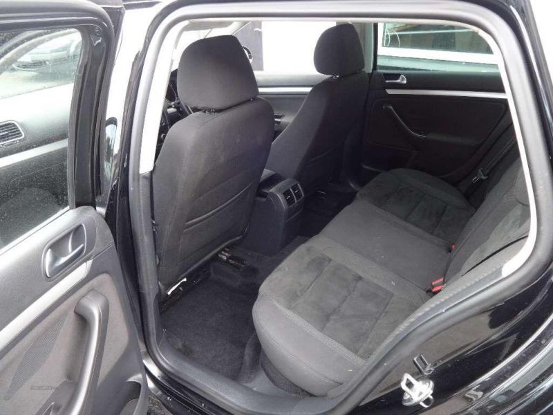 2011 Volkswagen Golf TDI image 5