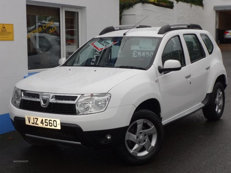 2013 Dacia Duster LAUREATE DCI image 1