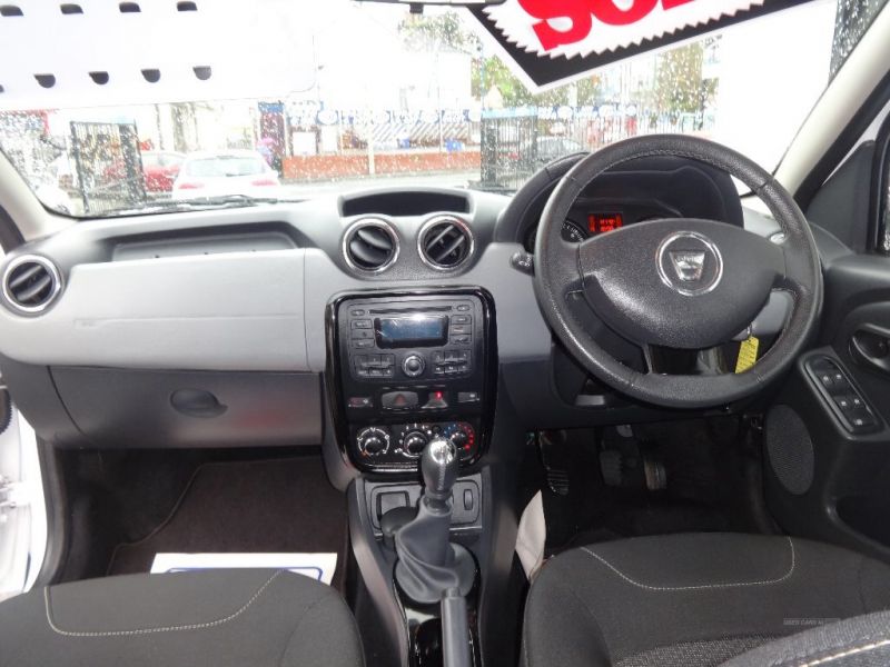 2013 Dacia Duster LAUREATE DCI image 4