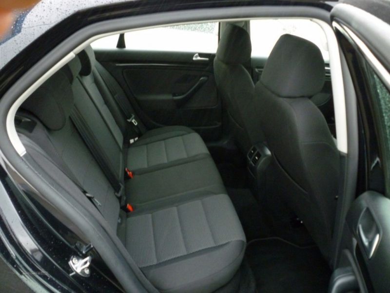 2010 Volkswagen Jetta SE TDI image 5