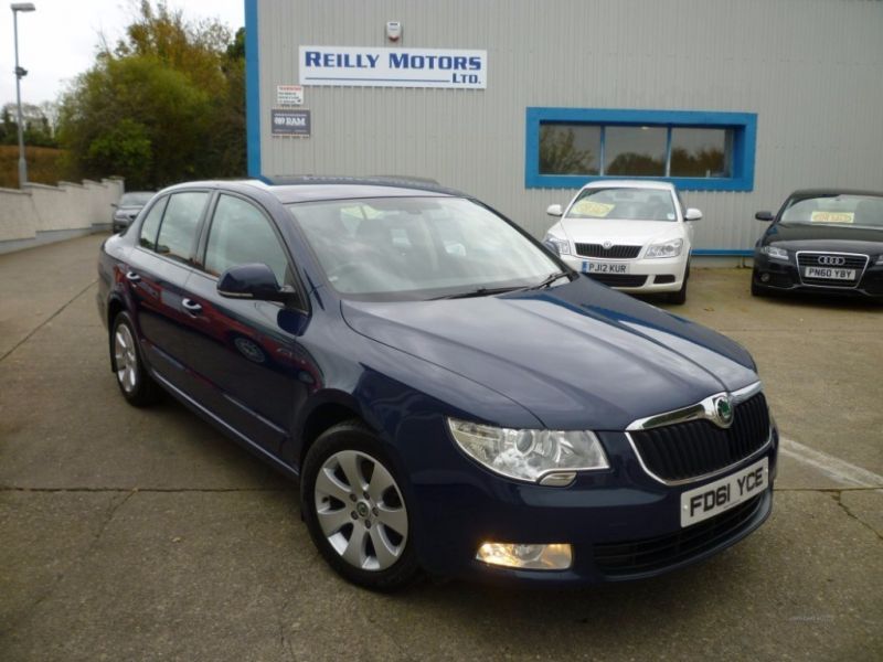 2012 Skoda Superb S TDI image 1