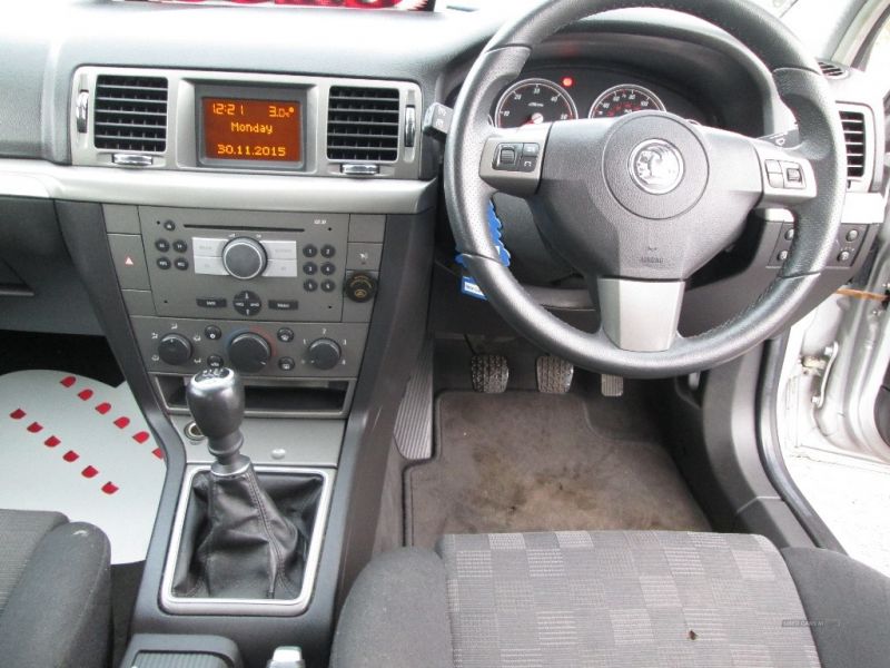 2006 Vauxhall Vectra 1.9 CDTI image 4