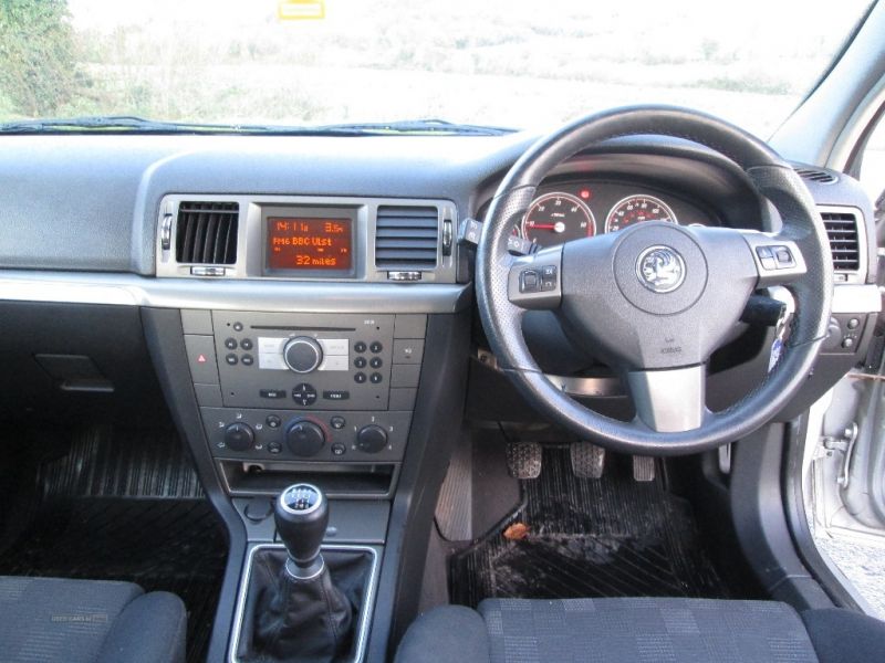 2008 Vauxhall Vectra 1.9 CDTI image 4