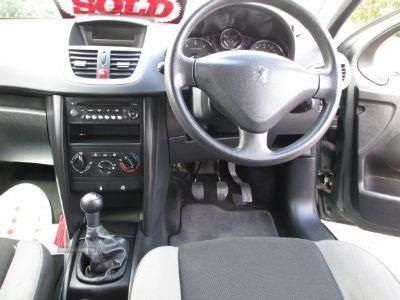 2008 Peugeot 207 1.4 HDI image 4