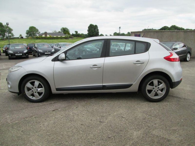2009 Renault Megane 1.9 DCI image 3