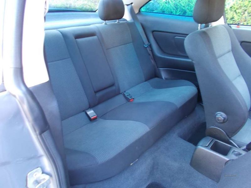 2004 Vauxhall Astra 16V BERTONE image 5