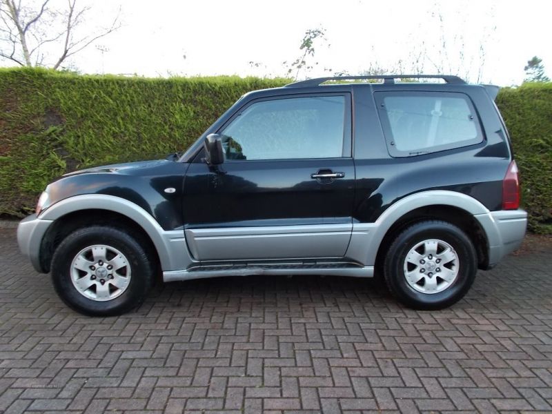 2003 Mitsubishi Shogun EQUIPPE DI-D image 2