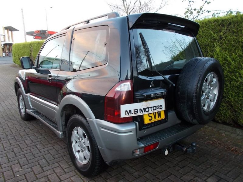 2003 Mitsubishi Shogun EQUIPPE DI-D image 3