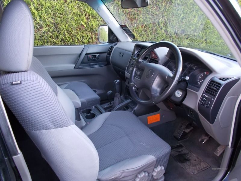 2003 Mitsubishi Shogun EQUIPPE DI-D image 4