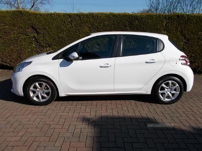 2012 Peugeot 208 ACTIVE HDI image 2