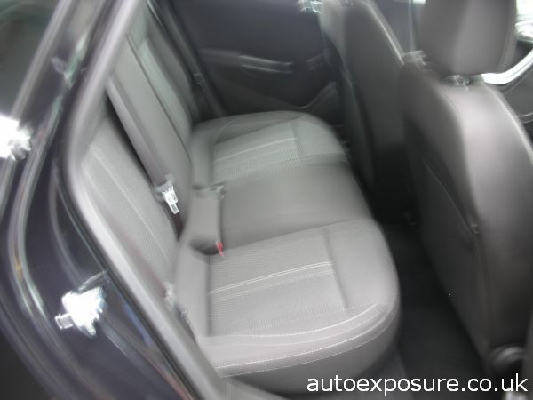 2013 Vauxhall Astra 1.4i 16V SRi image 5