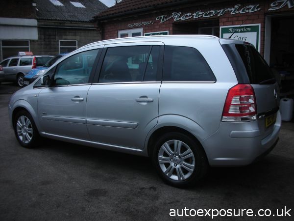 2012 Vauxhall Zafira 1.6i image 2