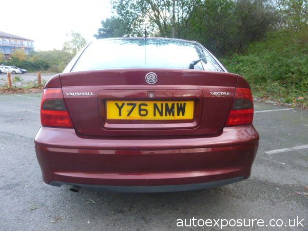 2001 Vauxhall Vectra 1.8 Club image 2