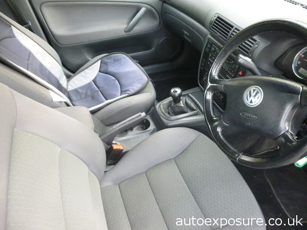 2004 Volkswagen Passat 1.9 SE TDI image 4