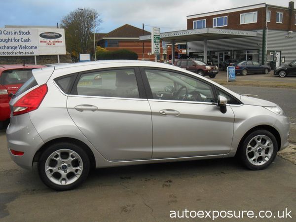 2012 Ford Fiesta 1.25 Zetec image 4