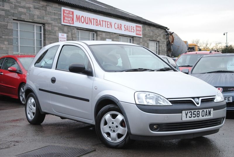 2001 Vauxhall Corsa Club 1.2 image 1